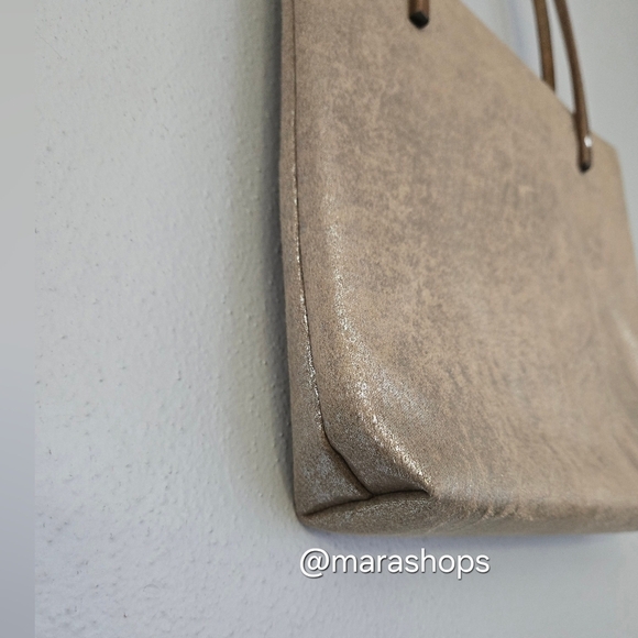 Elaine Arsenault Small Metallic Tote Bag - Picture 2 of 6